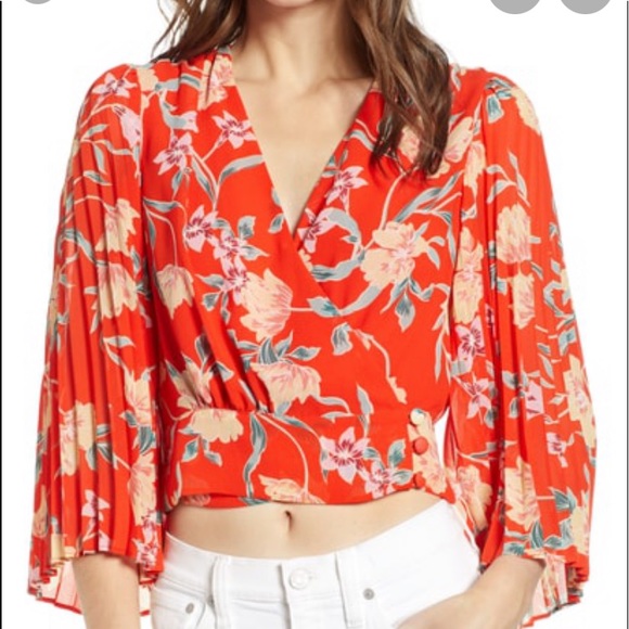 Pleated sleeve floral wrap top - Picture 6 of 7